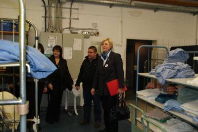 160 Besch�ftigte arbeiten in 4 Teilbereichen. Hier die W�scherei.